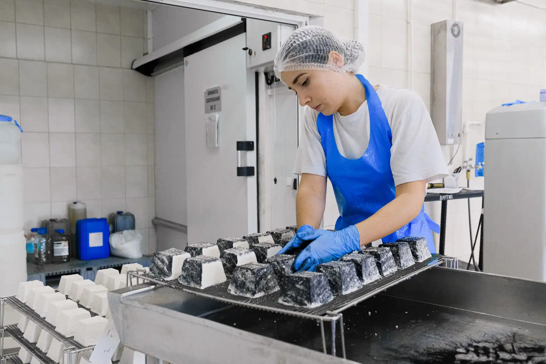 江阴火盾解析耐火浇注料施工质量管控对窑炉寿命的影响